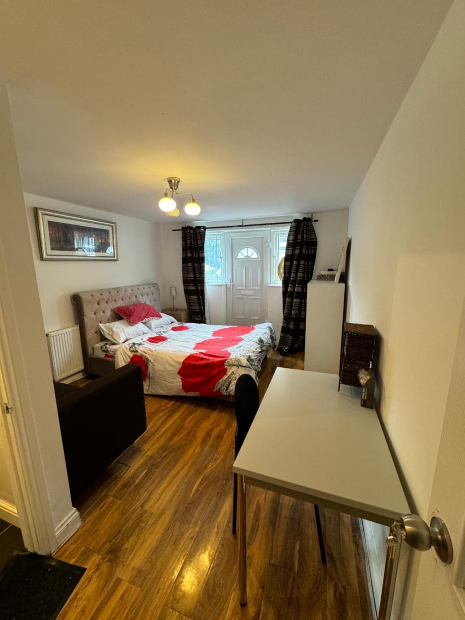 Transformative Housing Lismore Close Nottingham Exterior foto